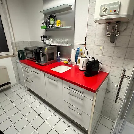 Modernes Office-loft Fuer 5 Personen * Oberboihingen