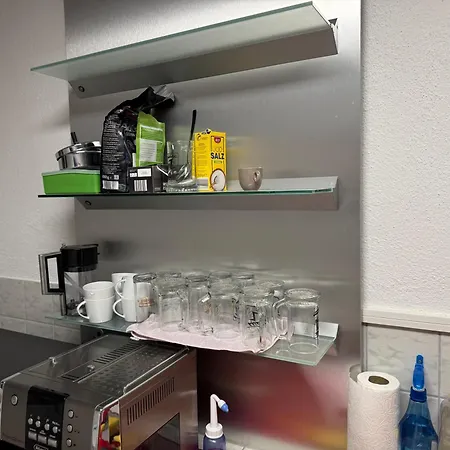 Modernes Office-loft Fuer 5 Personen