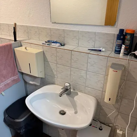 Apartment Modernes Office-loft Fuer 5 Personen *