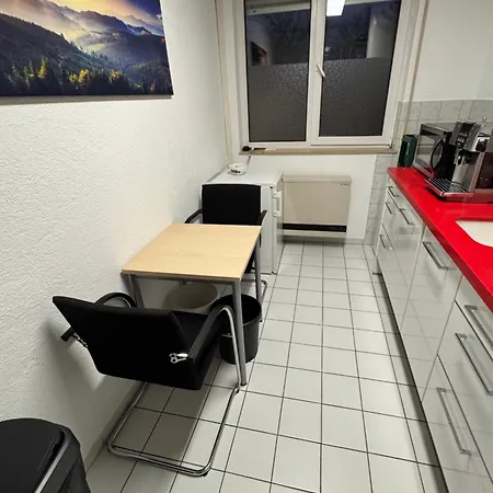 Apartment Modernes Office-loft Fuer 5 Personen